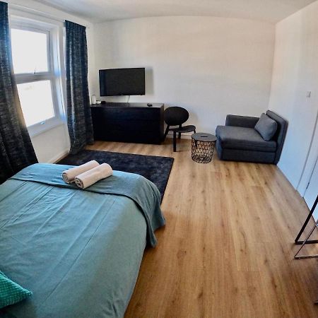 Lovely One Bedroom Flat Лондон Экстерьер фото
