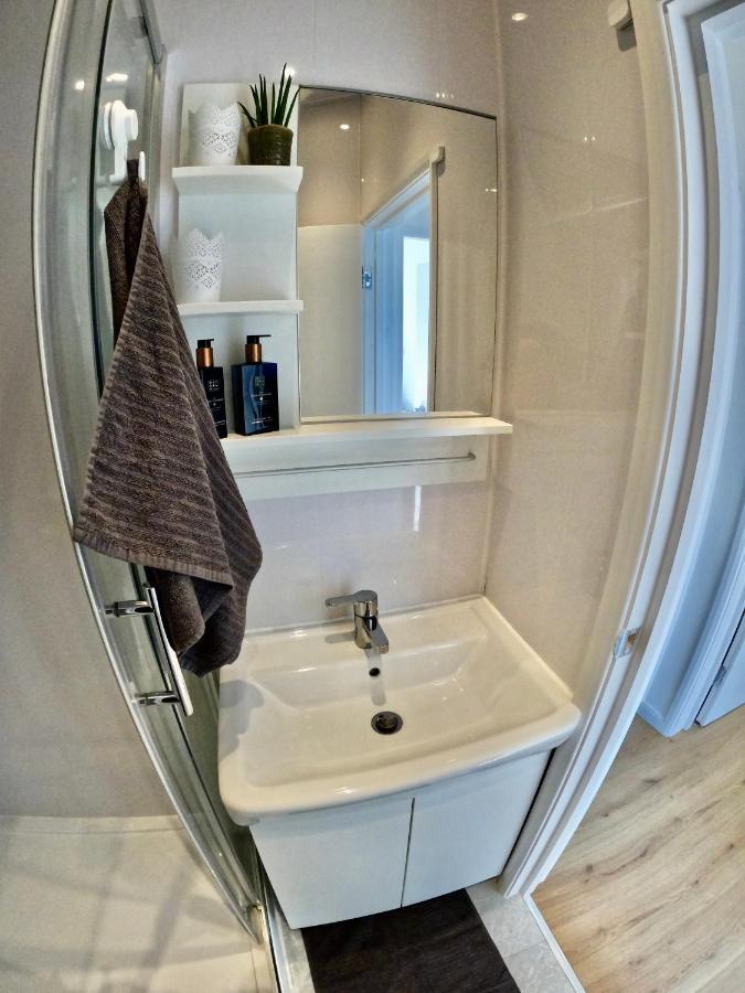 Lovely One Bedroom Flat Лондон Экстерьер фото