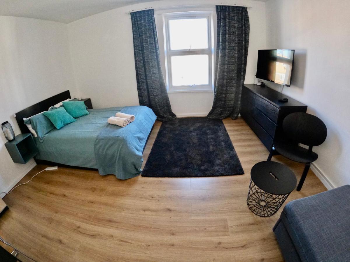 Lovely One Bedroom Flat Лондон Экстерьер фото